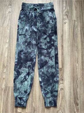 Lululemon Ready to Rulu High-Rise Jogger